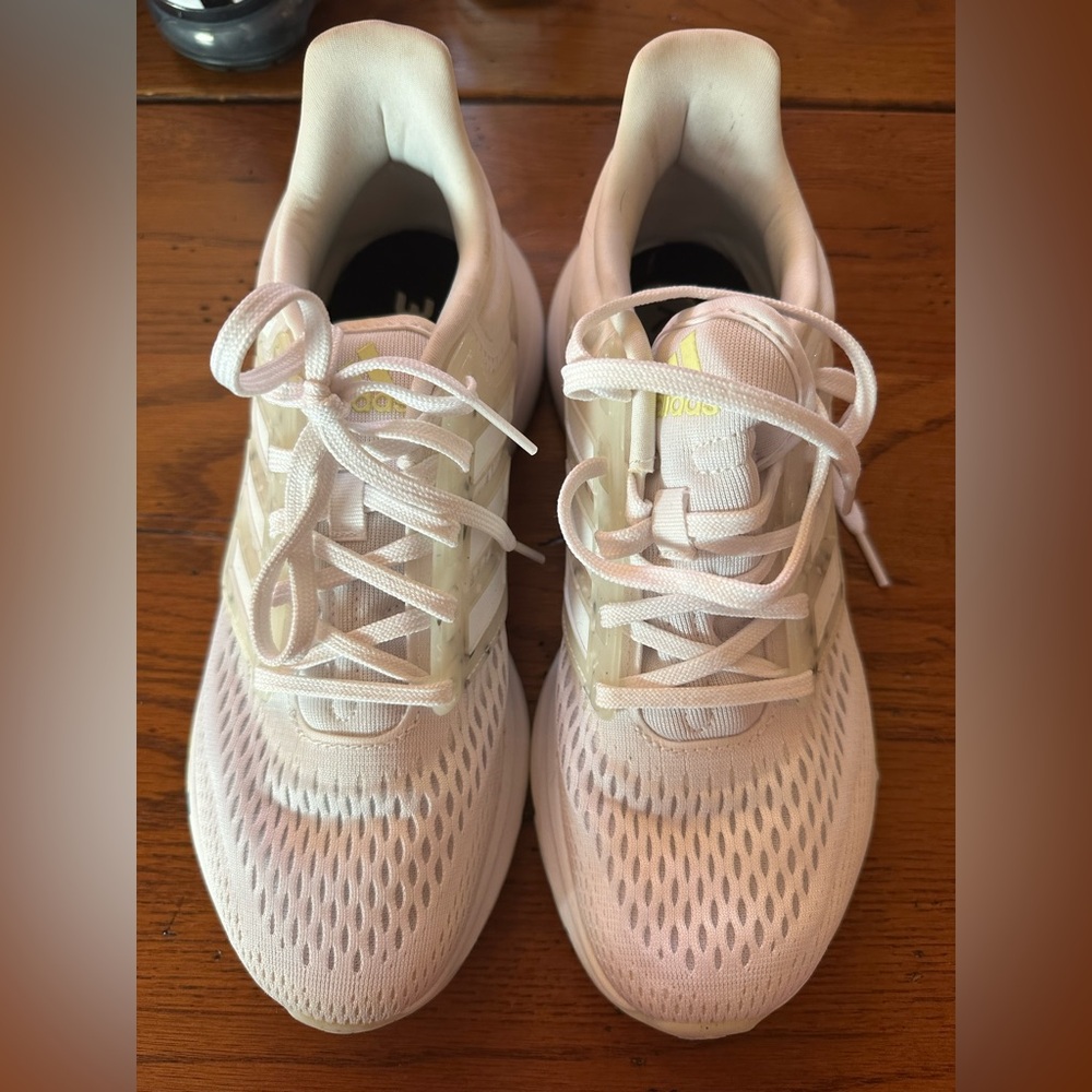 Adidas ultra bounce